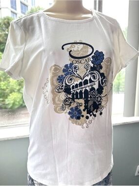 Oscar de la Renta White Graphic Short Sleeve Tee with Blue and Tan Accents